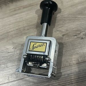 Sparco Vintage Metal Numbering Stamp – Heavy Duty Office Tool